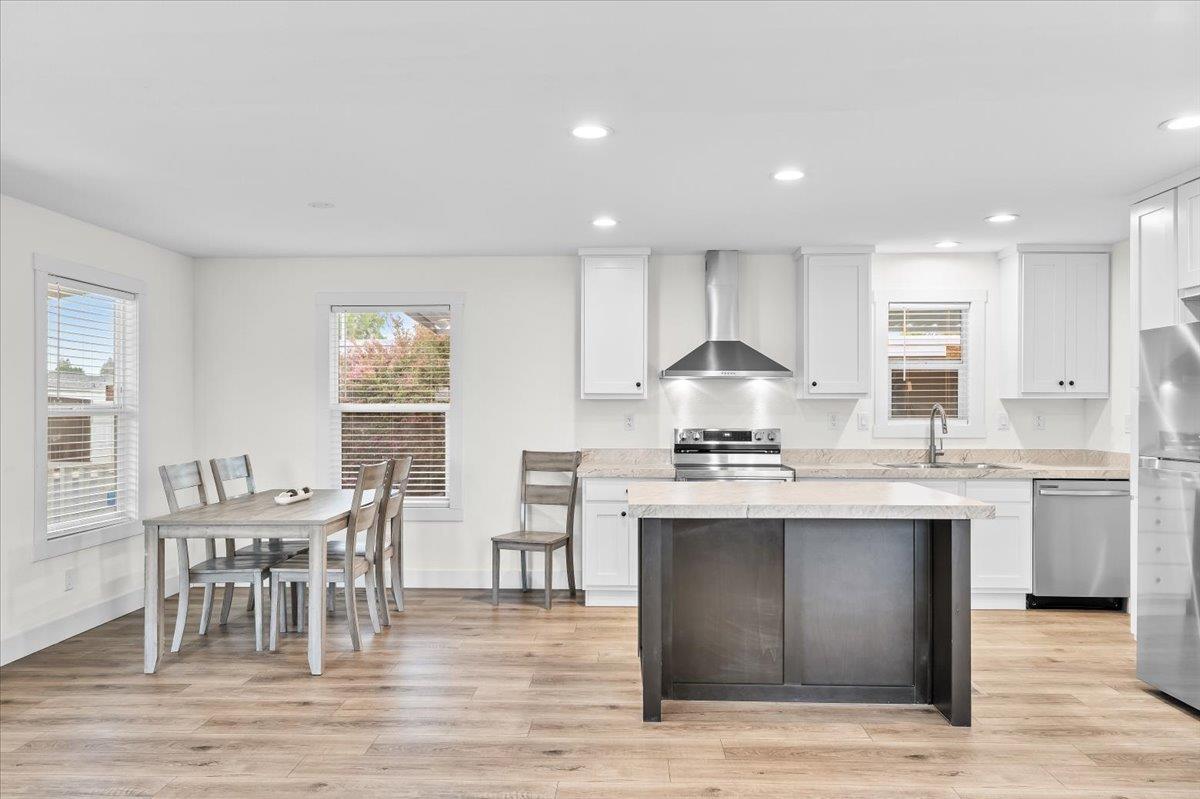 3100 Celebrity Ln, Modesto, CA 95350