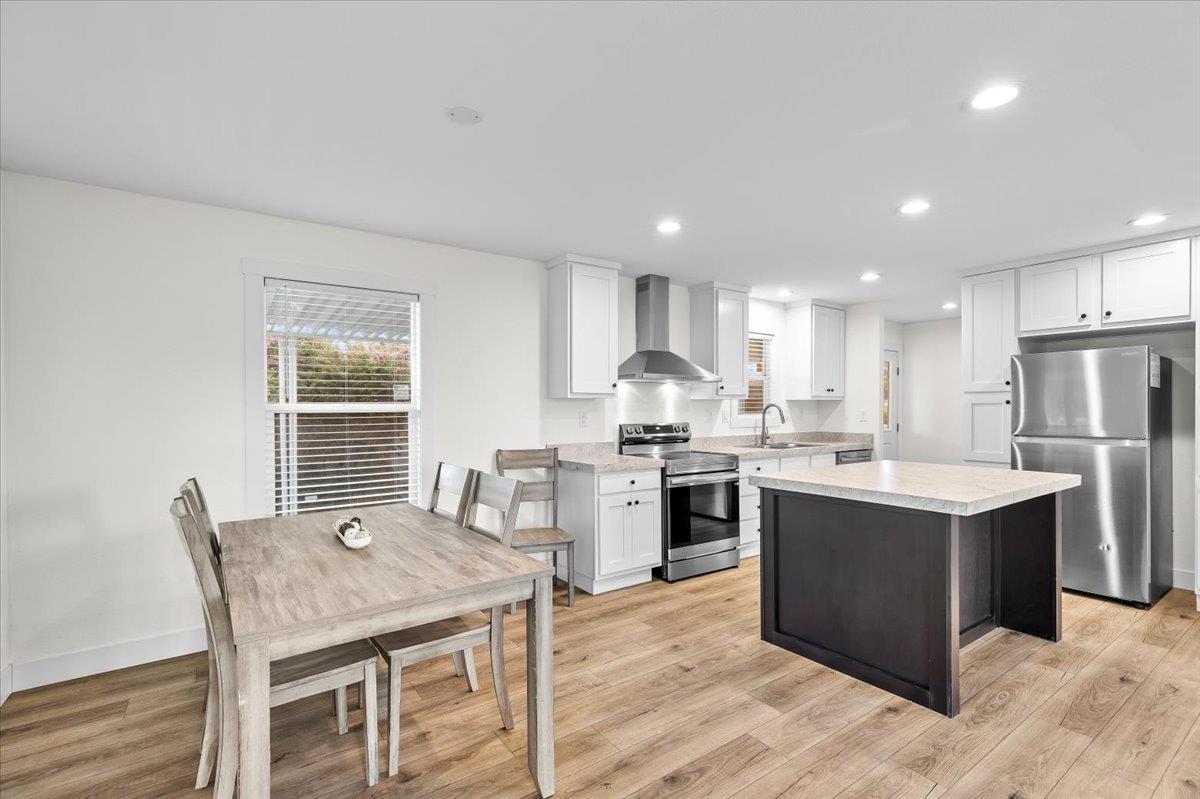 3100 Celebrity Ln, Modesto, CA 95350