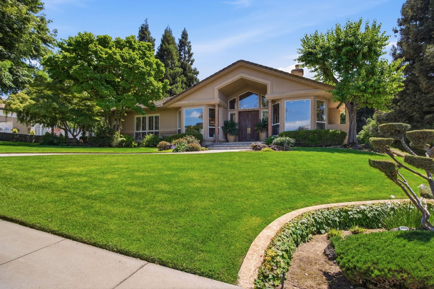 10236 Whitetail Dr, Oakdale, CA 95361