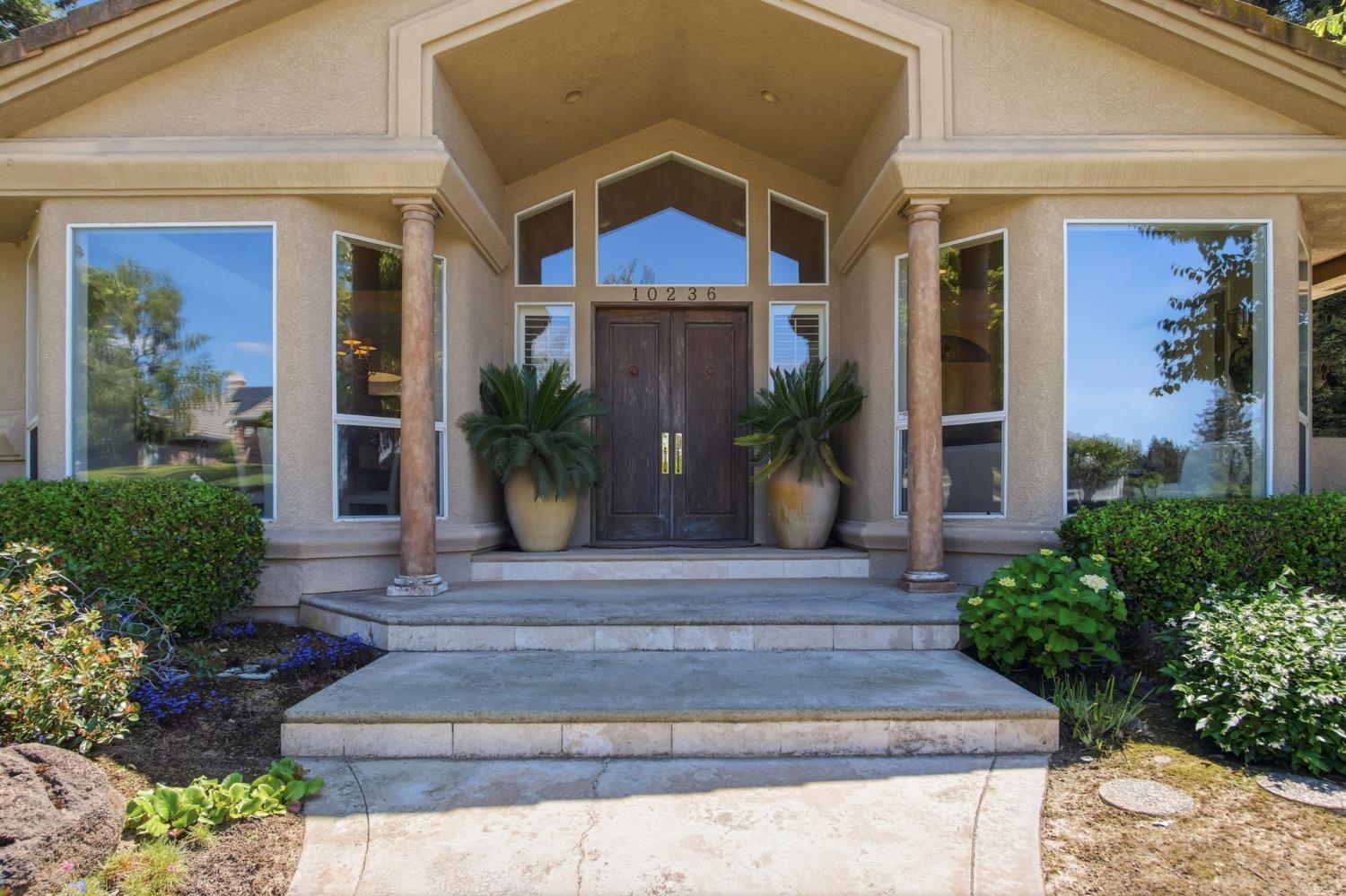 10236 Whitetail Dr, Oakdale, CA 95361