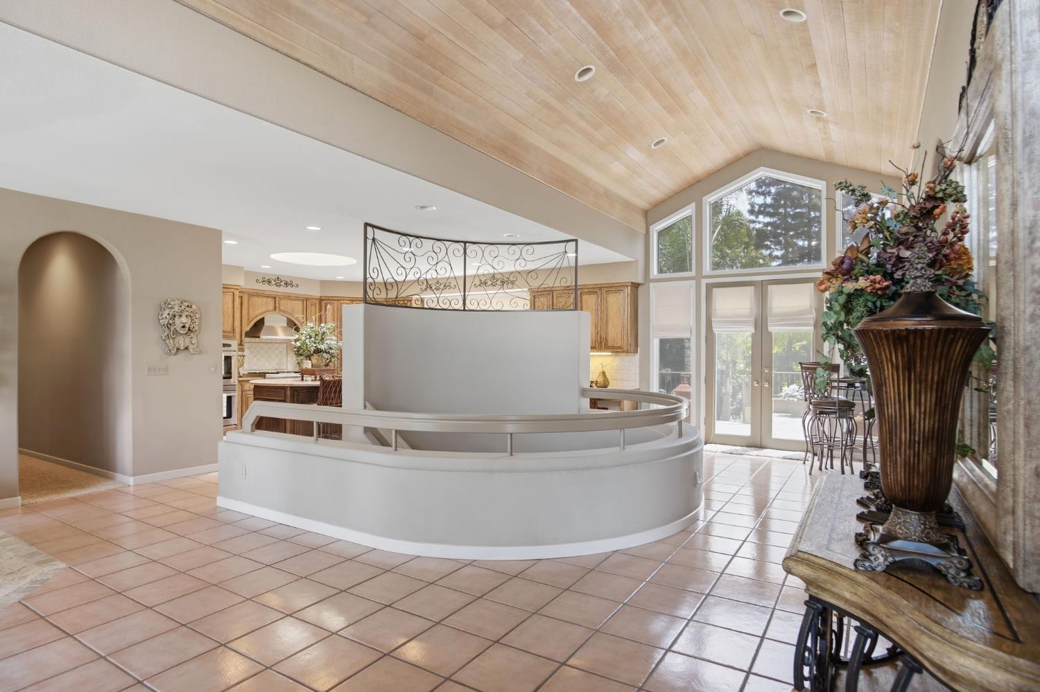 10236 Whitetail Dr, Oakdale, CA 95361