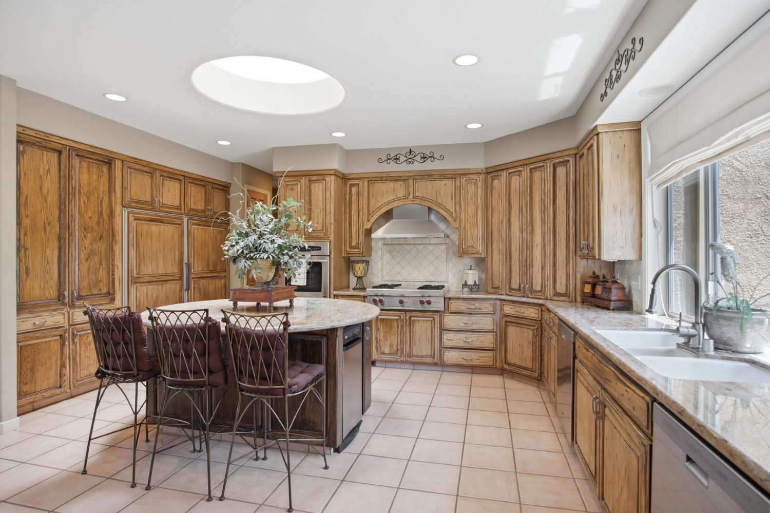 10236 Whitetail Dr, Oakdale, CA 95361