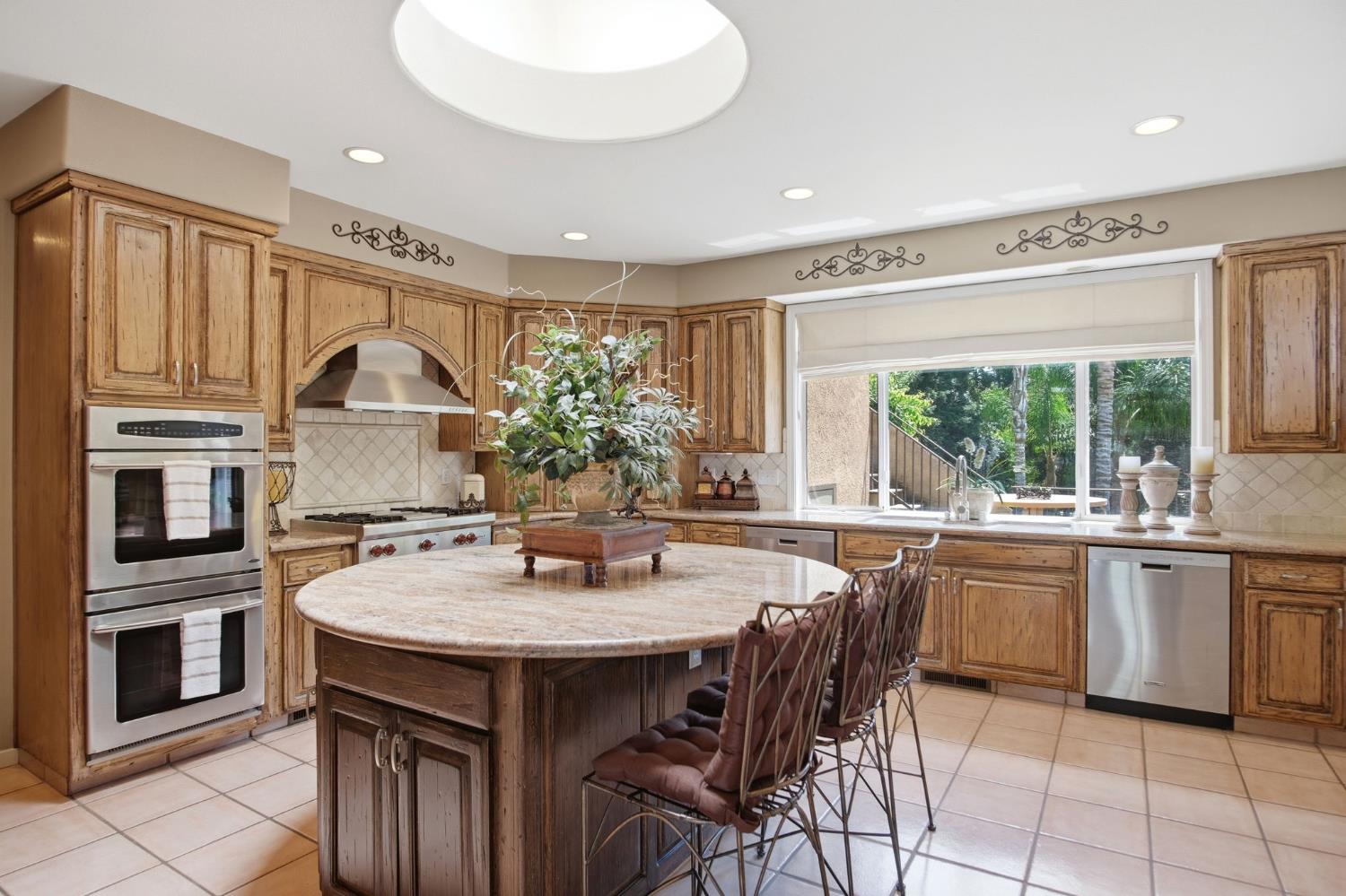 10236 Whitetail Dr, Oakdale, CA 95361