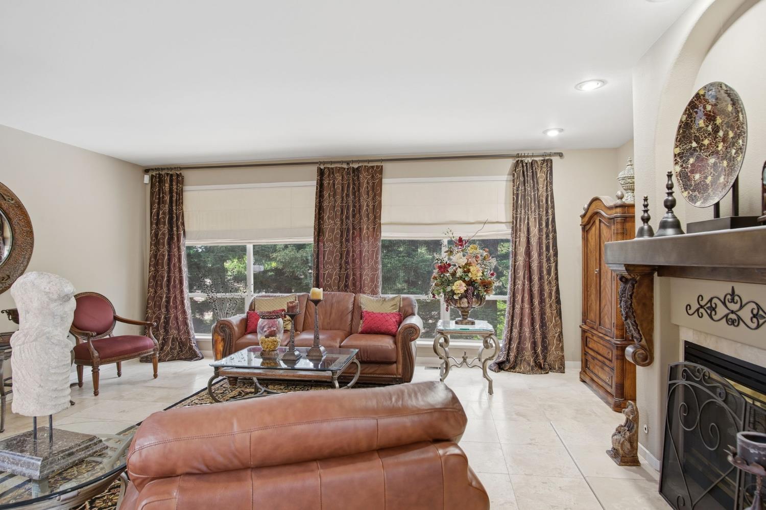 10236 Whitetail Dr, Oakdale, CA 95361