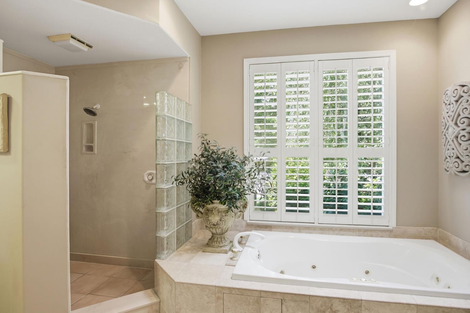10236 Whitetail Dr, Oakdale, CA 95361