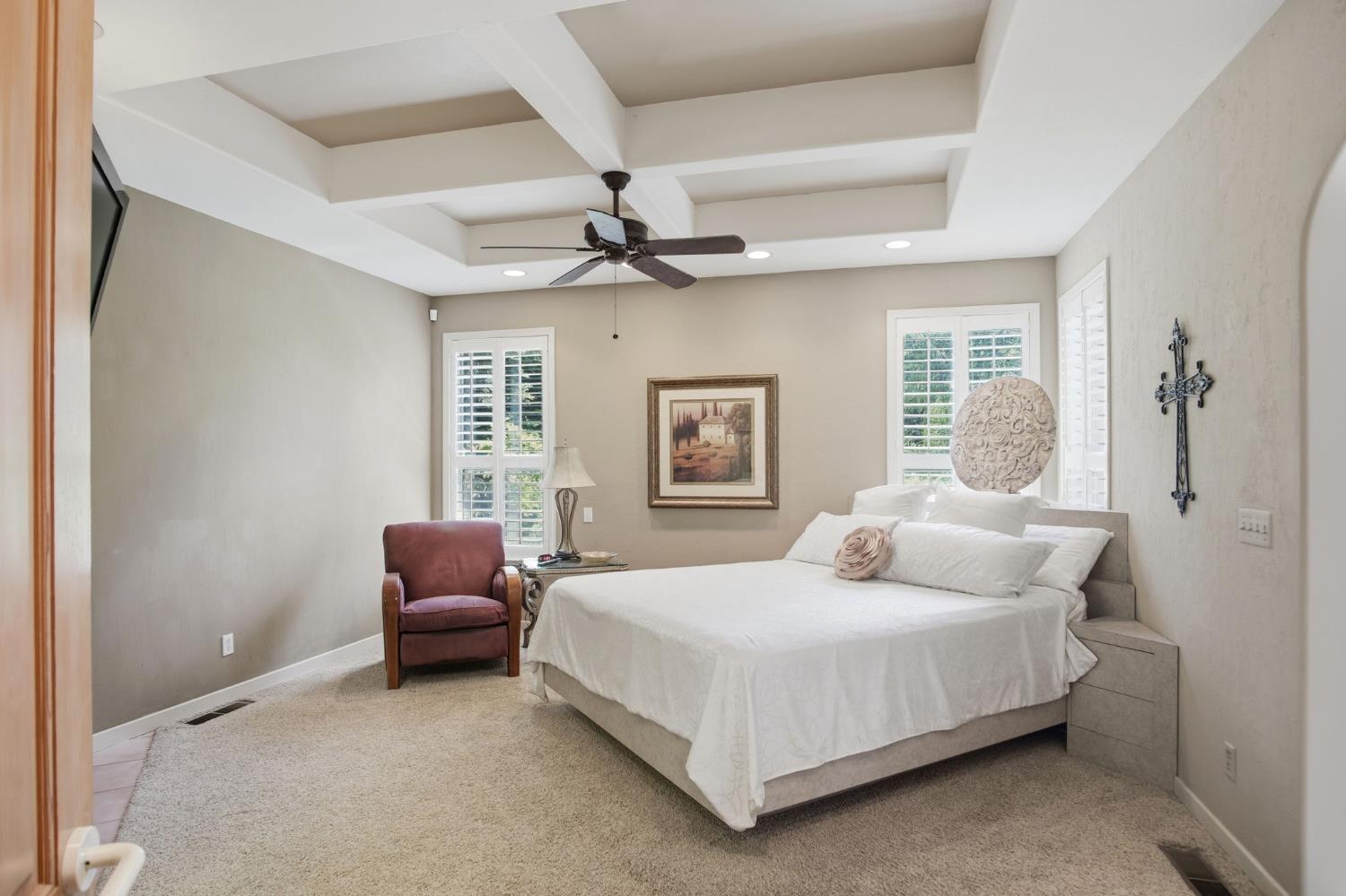 10236 Whitetail Dr, Oakdale, CA 95361