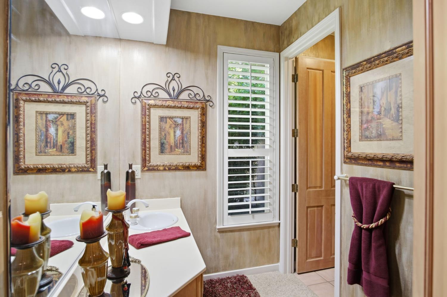 10236 Whitetail Dr, Oakdale, CA 95361