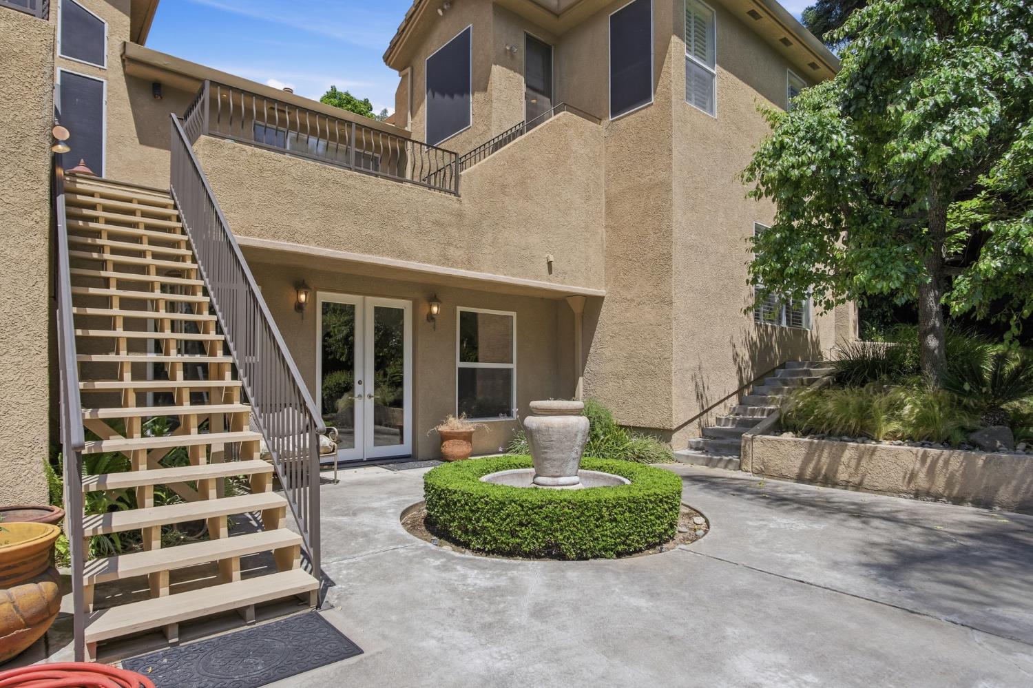10236 Whitetail Dr, Oakdale, CA 95361