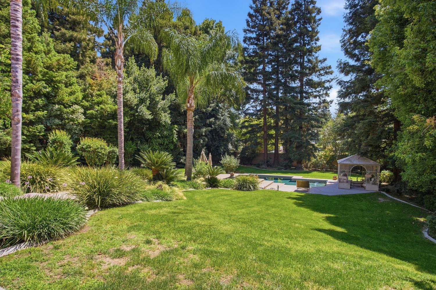 10236 Whitetail Dr, Oakdale, CA 95361
