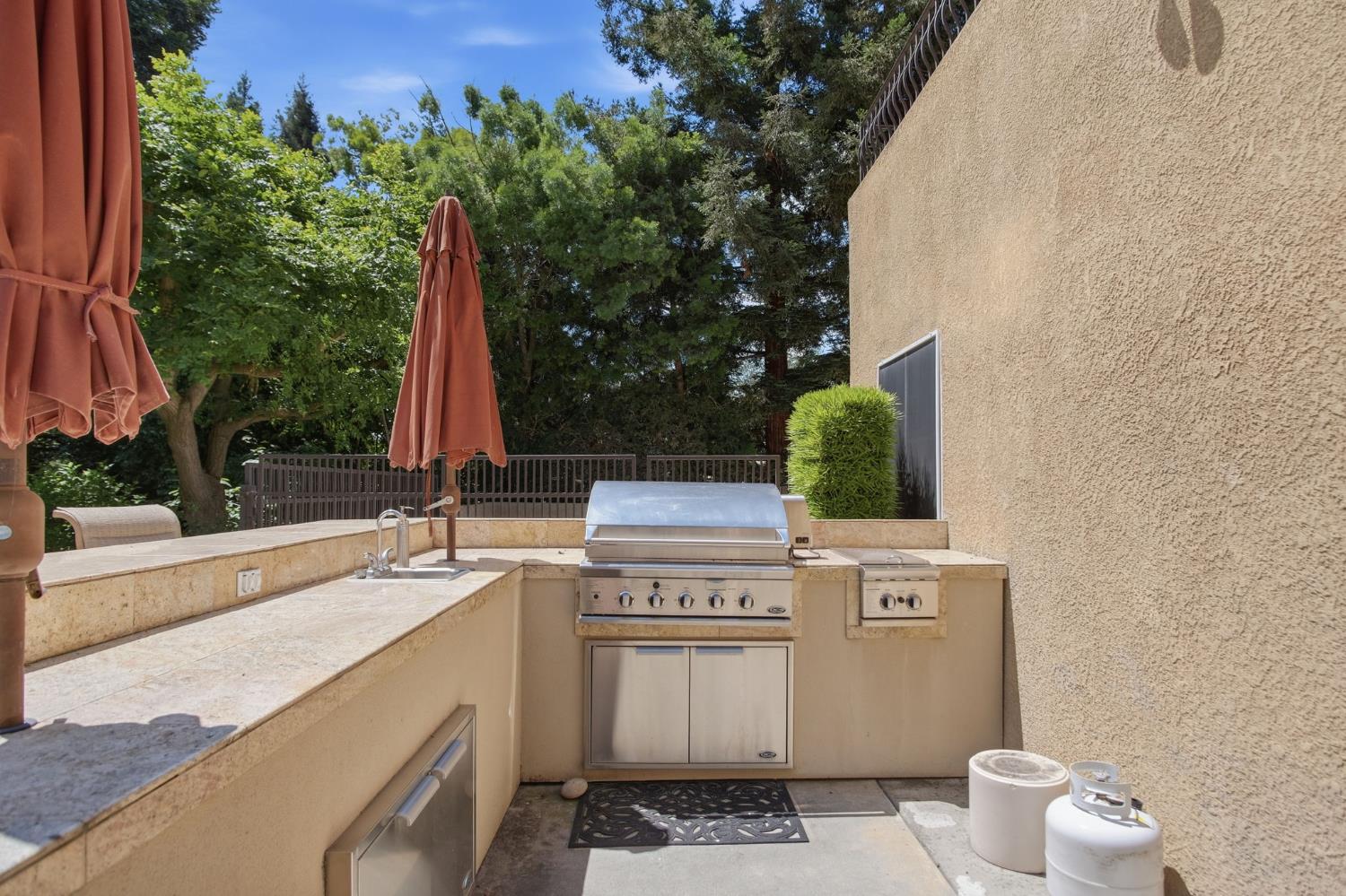 10236 Whitetail Dr, Oakdale, CA 95361
