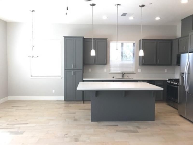 1126 Gardenia Ct, Patterson, CA 95363