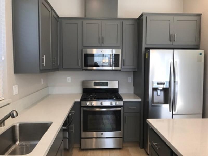 1126 Gardenia Ct, Patterson, CA 95363