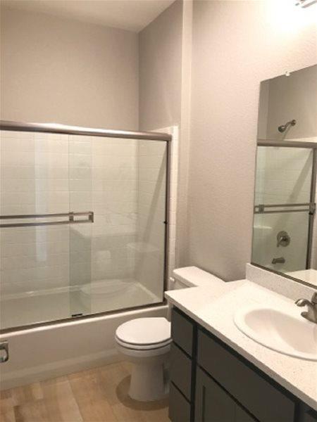 1126 Gardenia Ct, Patterson, CA 95363