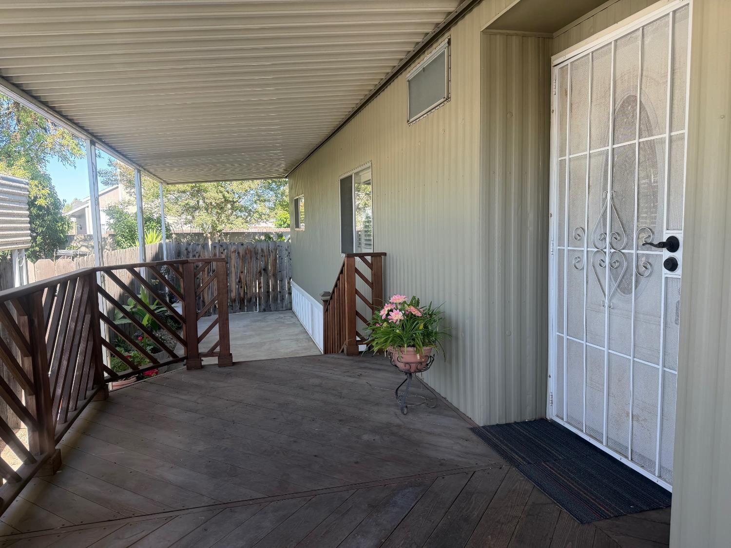 150 Pestana Ave #22, Manteca, CA 95336
