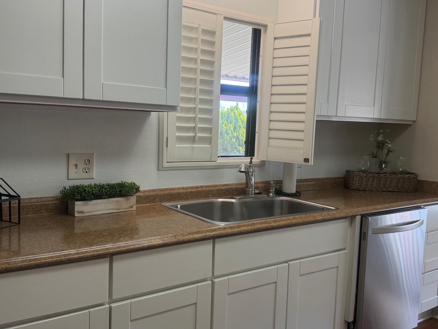 150 Pestana Ave #22, Manteca, CA 95336