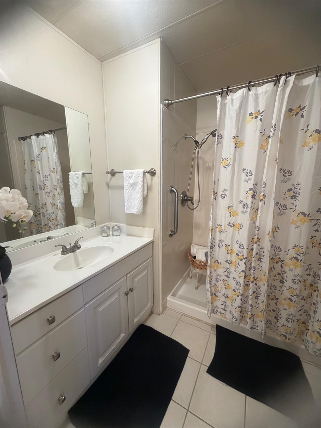 150 Pestana Ave #22, Manteca, CA 95336