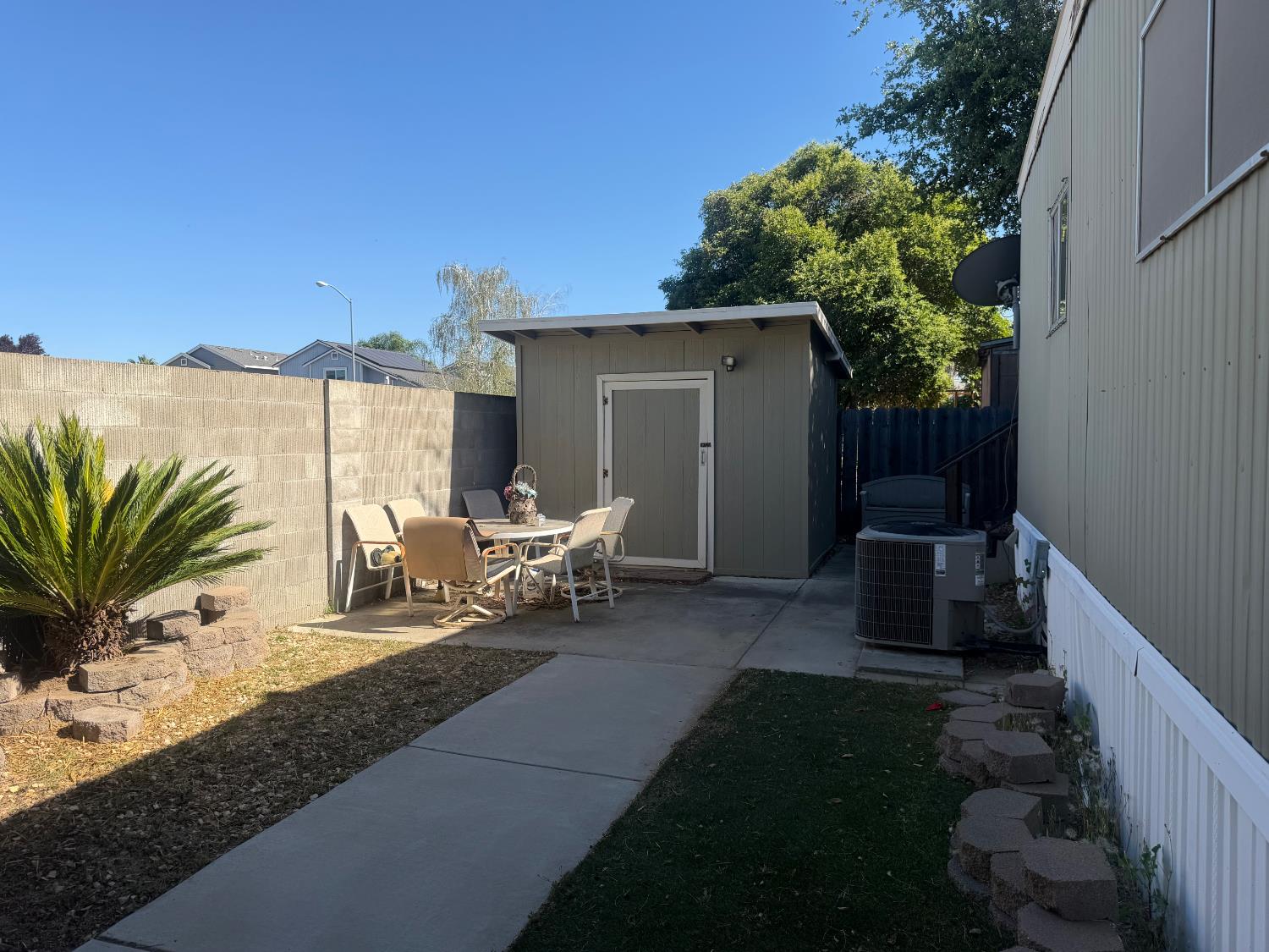 150 Pestana Ave #22, Manteca, CA 95336