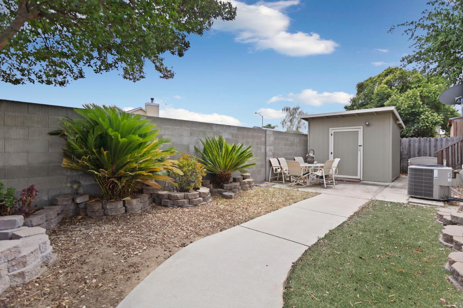 150 Pestana Ave #22, Manteca, CA 95336