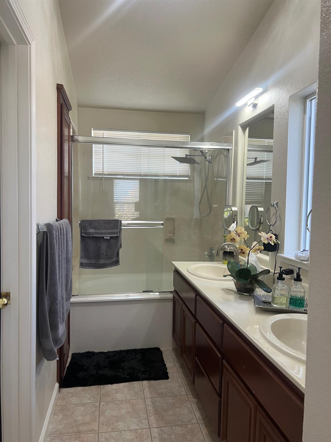 2187 Fountain Square Ave, Manteca, CA 95337