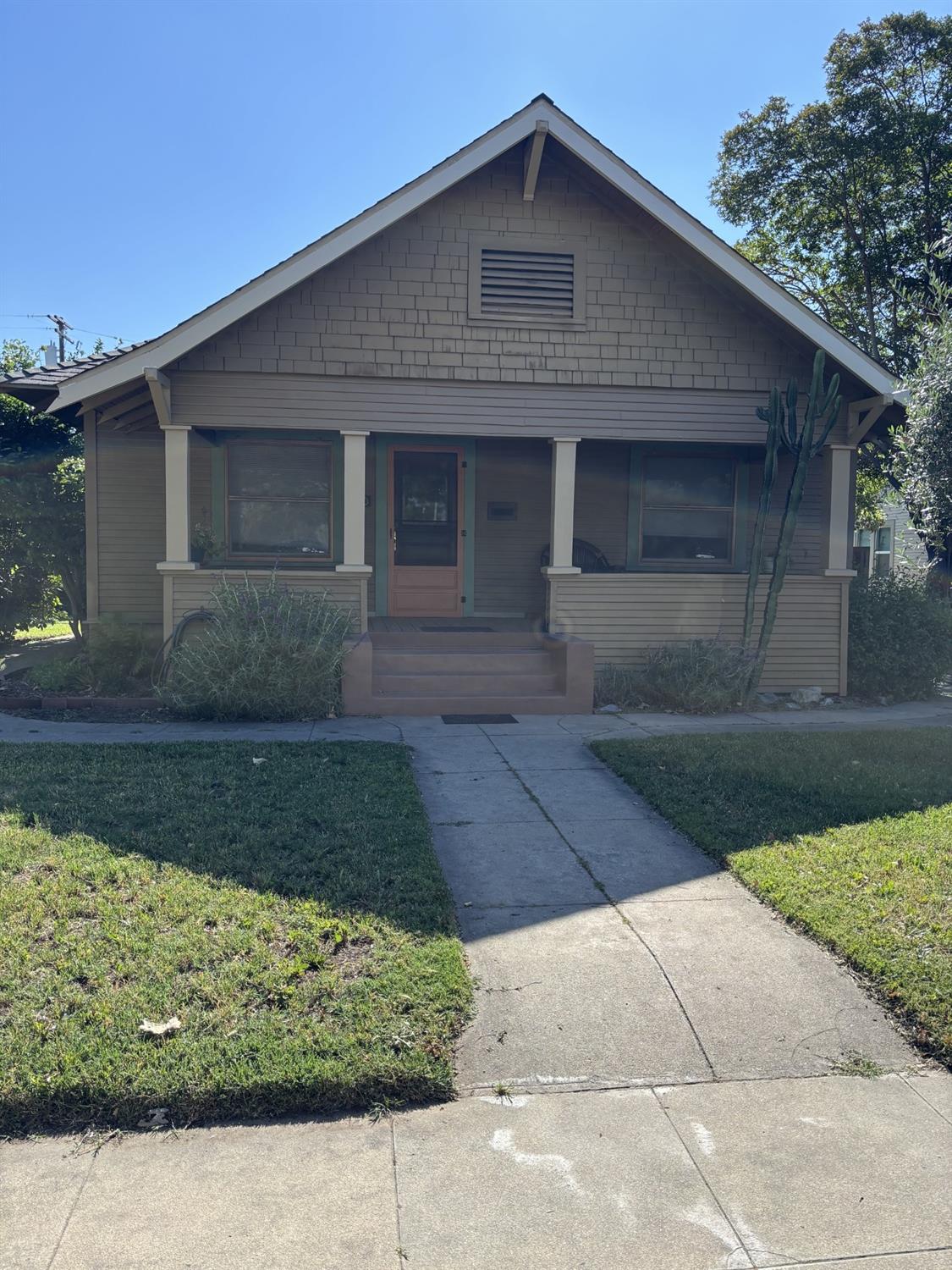 110 Olive Ave, Modesto, CA 95350