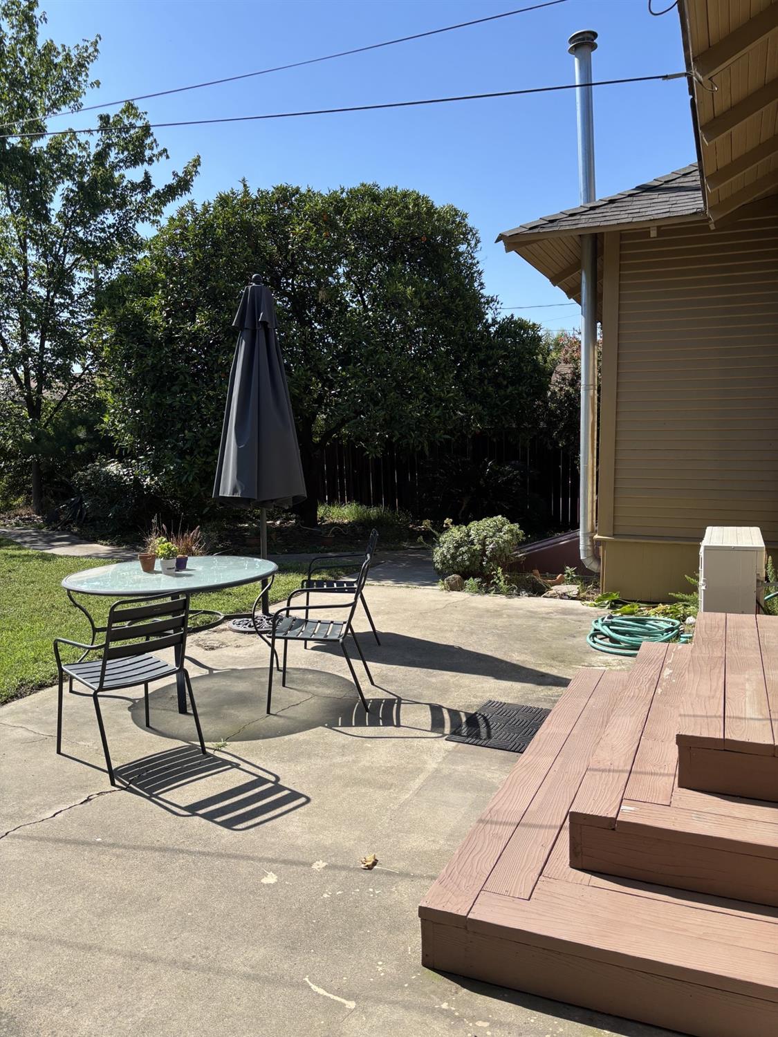 110 Olive Ave, Modesto, CA 95350