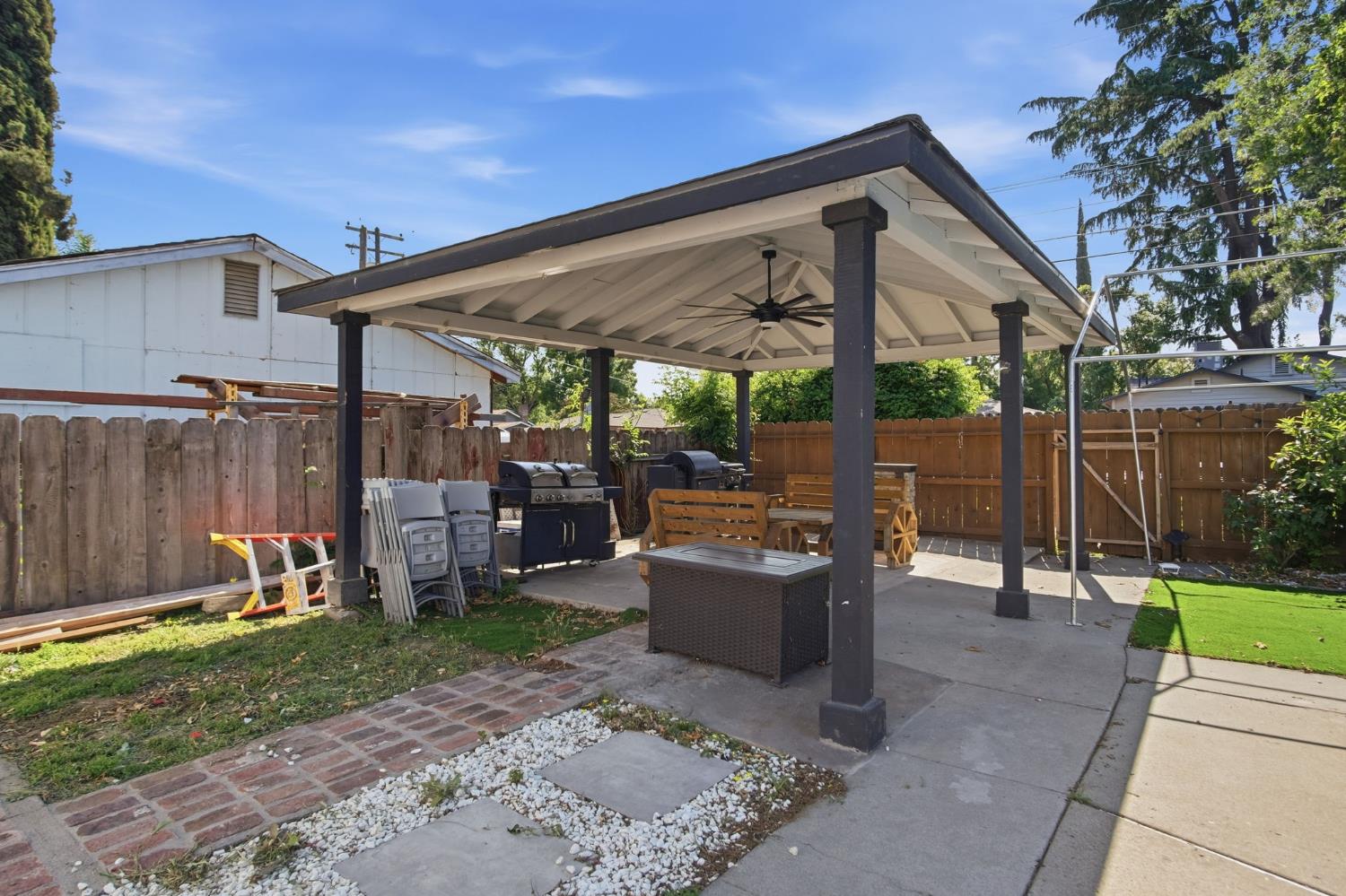 337 Camellia Way, Modesto, CA 95354