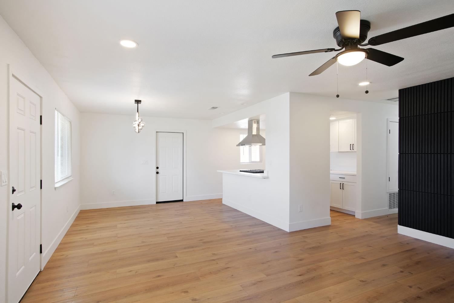 1757 Hickory Ave, Livingston, CA 95334