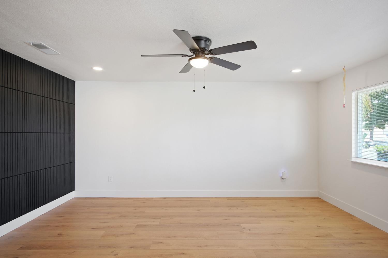 1757 Hickory Ave, Livingston, CA 95334