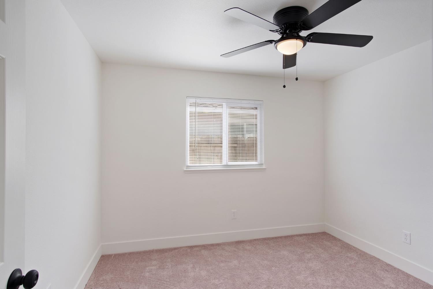 1757 Hickory Ave, Livingston, CA 95334