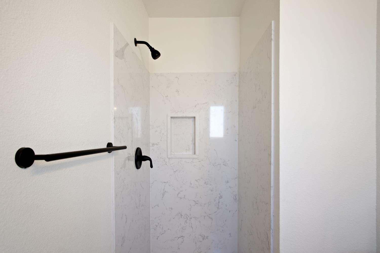 1757 Hickory Ave, Livingston, CA 95334