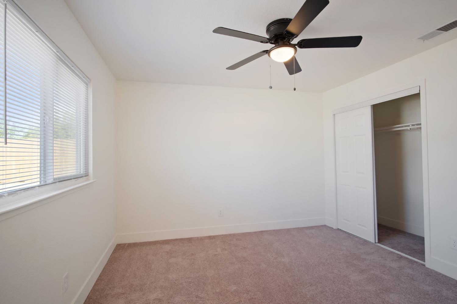 1757 Hickory Ave, Livingston, CA 95334