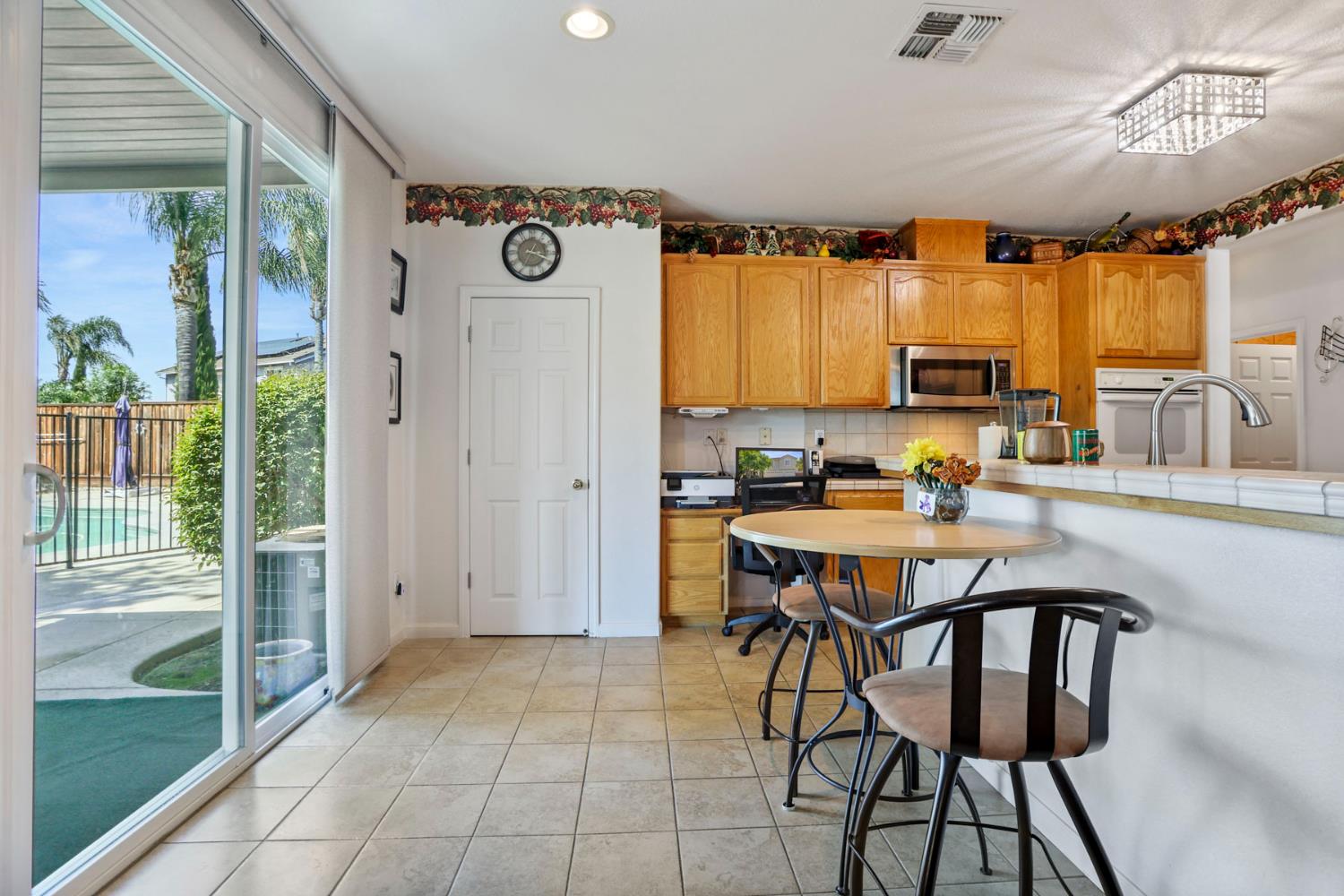 465 Olympus Way, Manteca, CA 95336