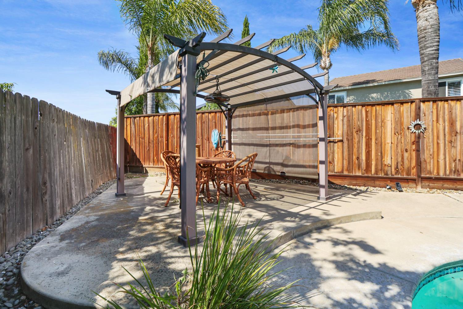 465 Olympus Way, Manteca, CA 95336