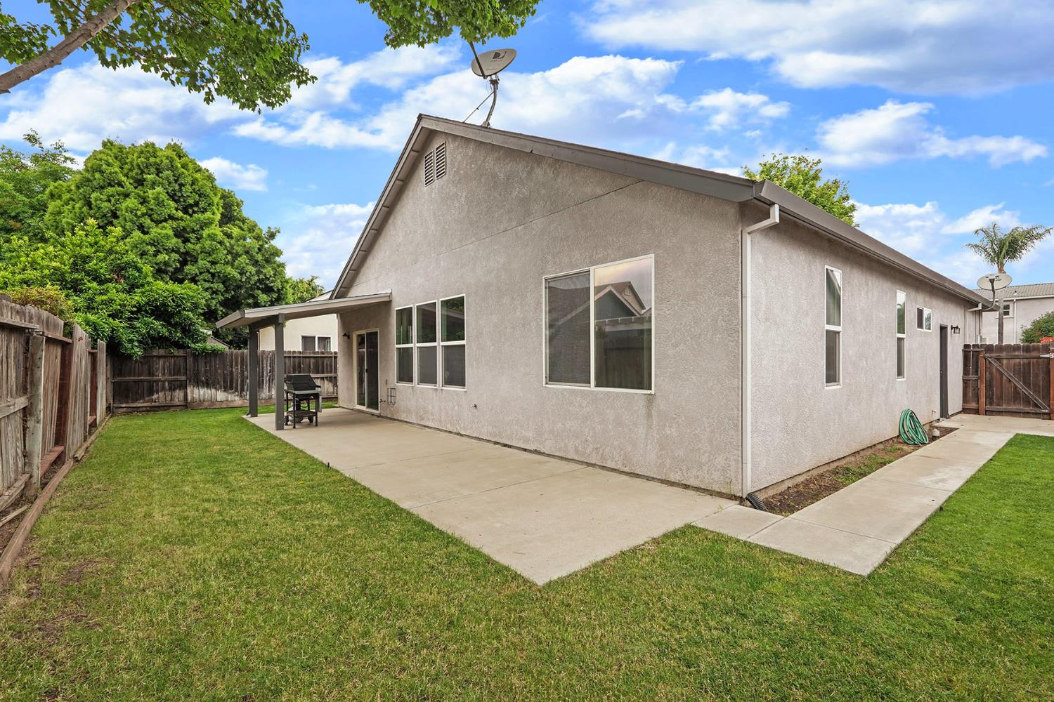 1692 Solaro Way, Manteca, CA 95336