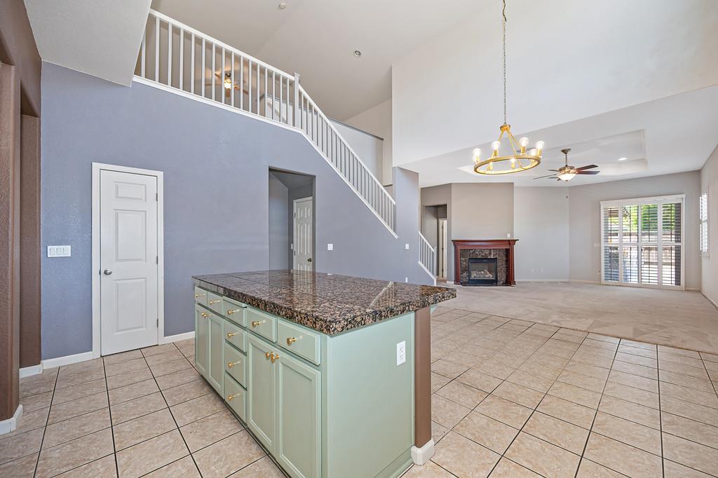 562 Stetson Dr, Oakdale, CA 95361