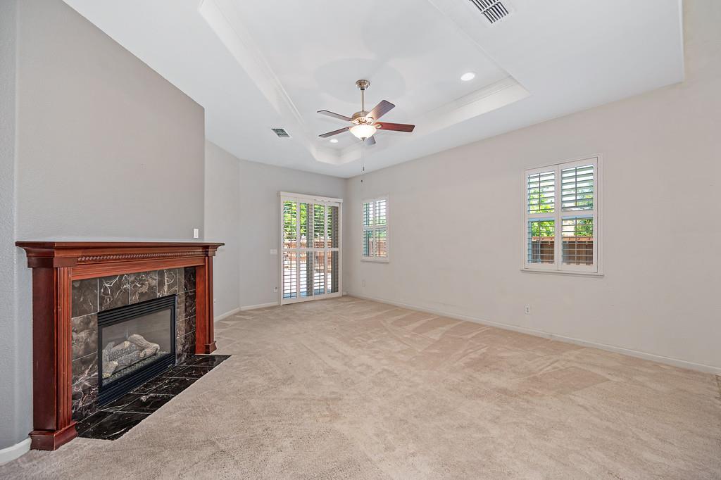 562 Stetson Dr, Oakdale, CA 95361