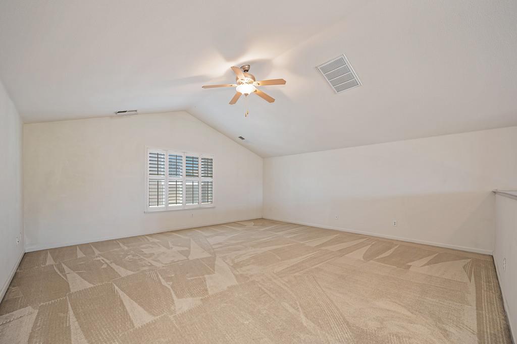 562 Stetson Dr, Oakdale, CA 95361