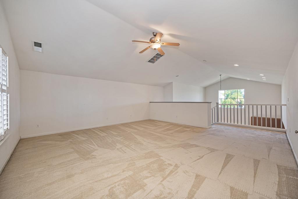 562 Stetson Dr, Oakdale, CA 95361