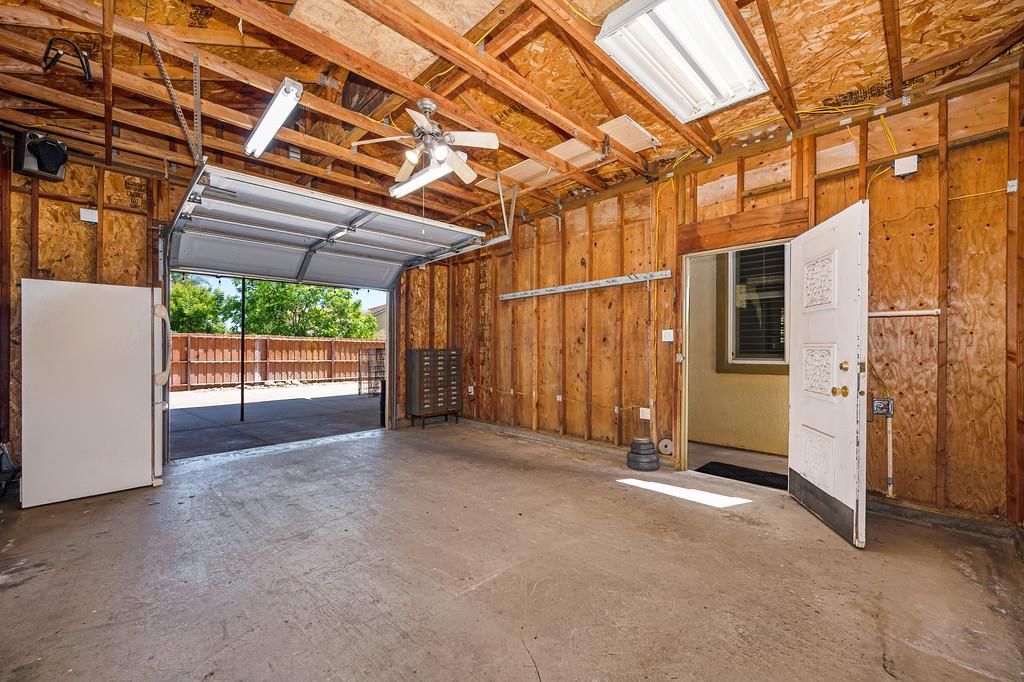 562 Stetson Dr, Oakdale, CA 95361