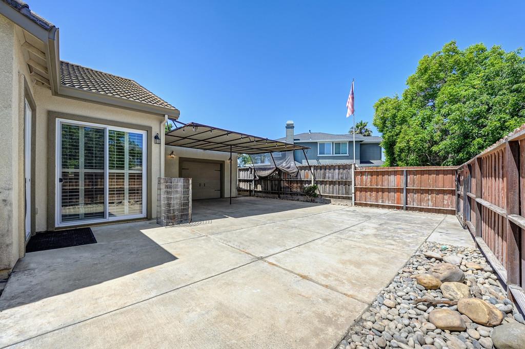 562 Stetson Dr, Oakdale, CA 95361
