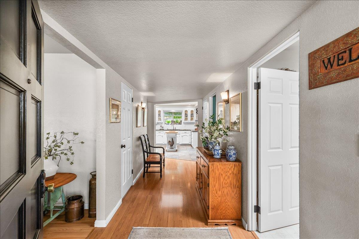 3212 Barry Ct, Ceres, CA 95307