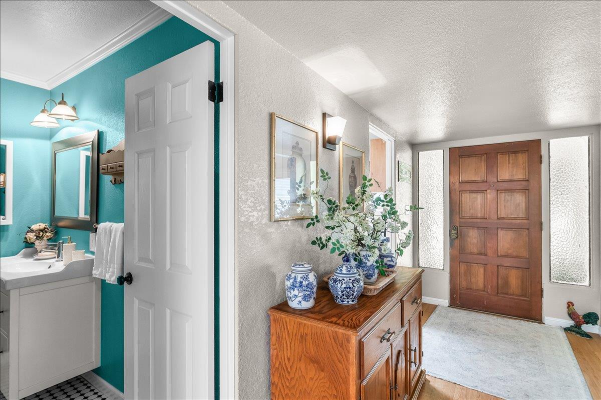 3212 Barry Ct, Ceres, CA 95307