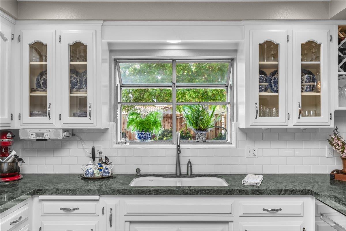 3212 Barry Ct, Ceres, CA 95307
