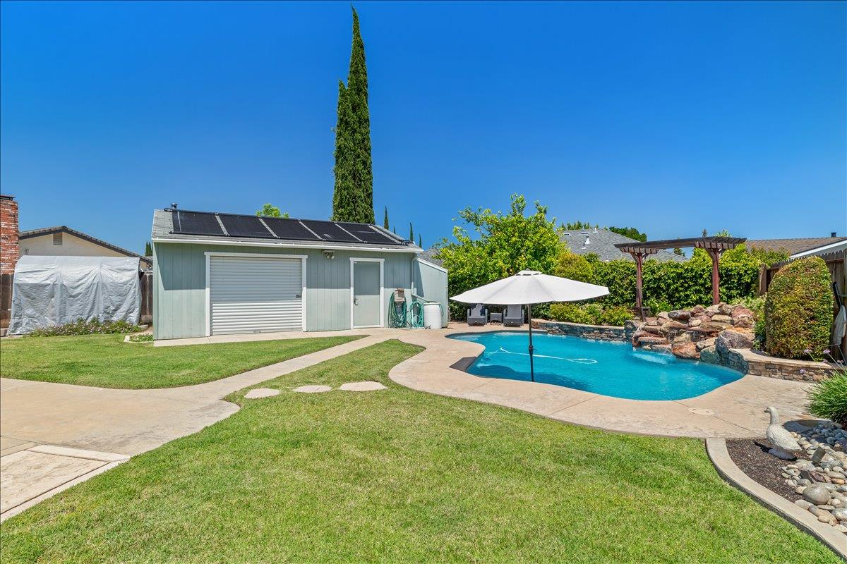 3212 Barry Ct, Ceres, CA 95307