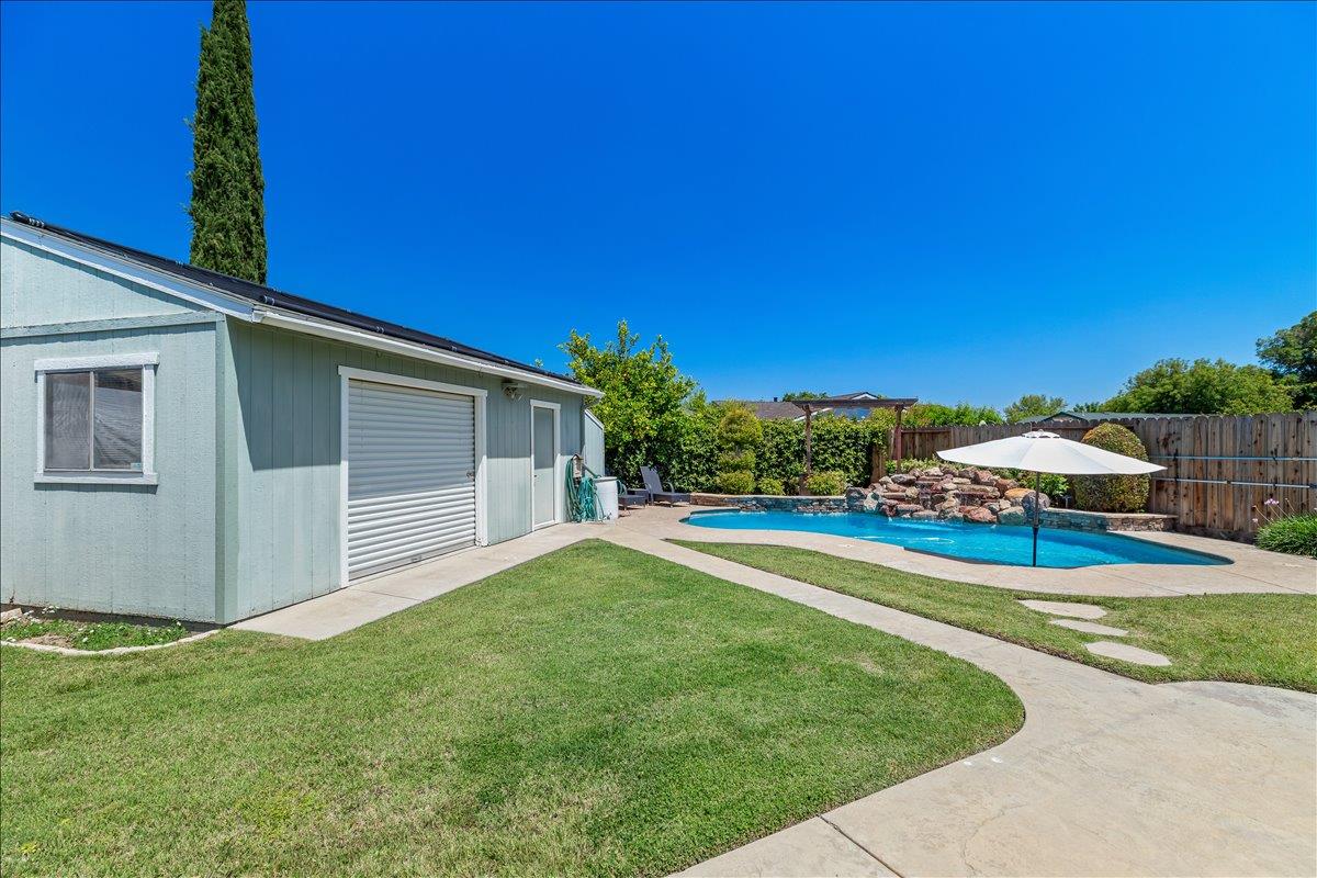 3212 Barry Ct, Ceres, CA 95307