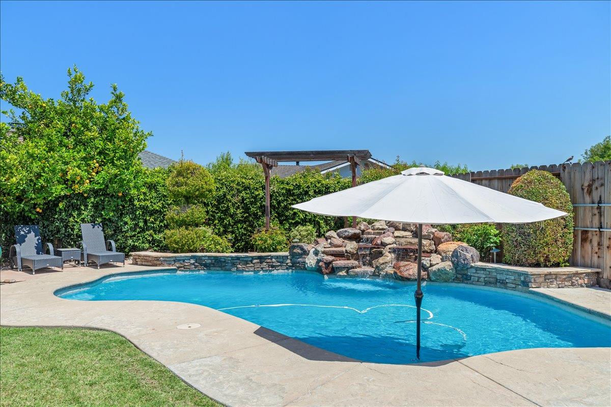 3212 Barry Ct, Ceres, CA 95307