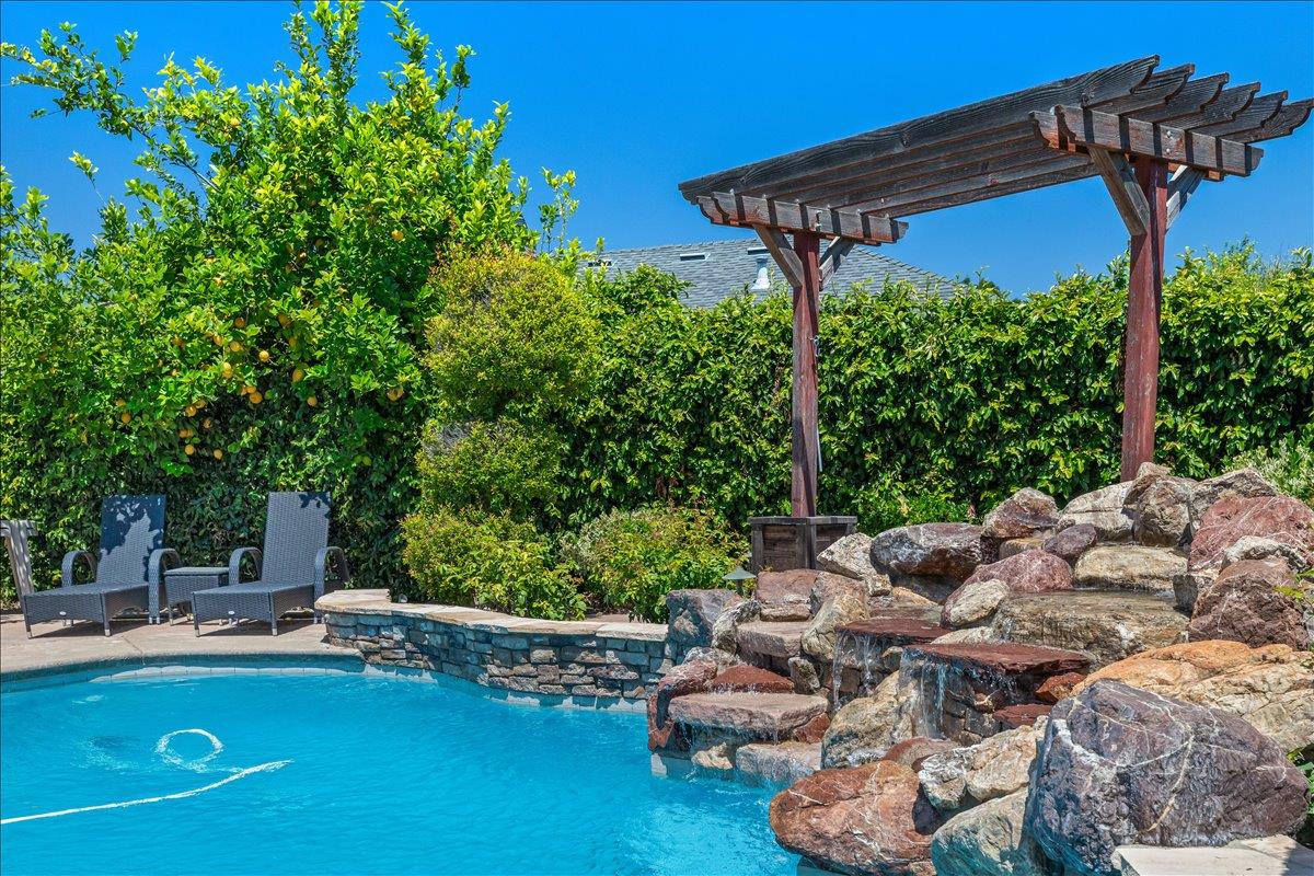 3212 Barry Ct, Ceres, CA 95307