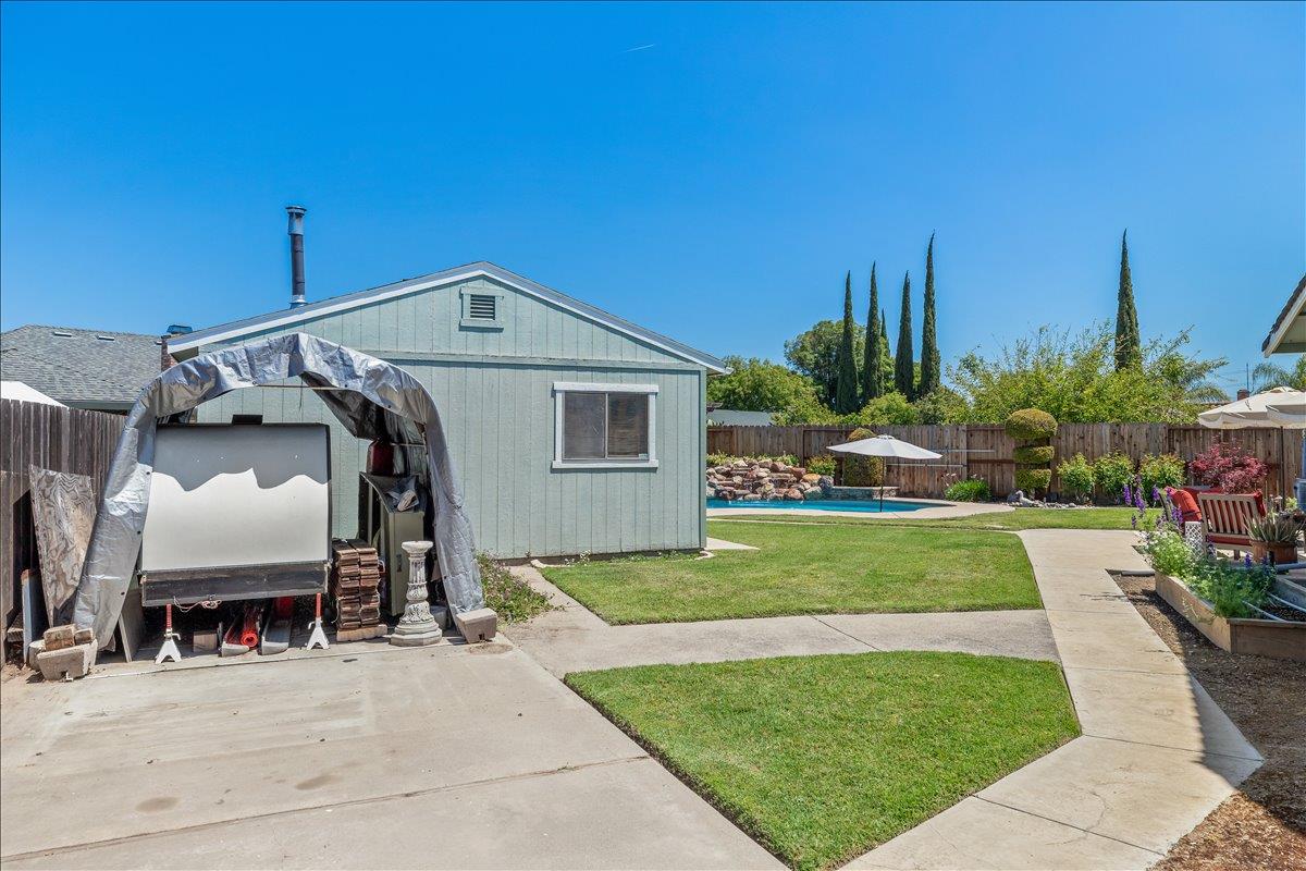 3212 Barry Ct, Ceres, CA 95307