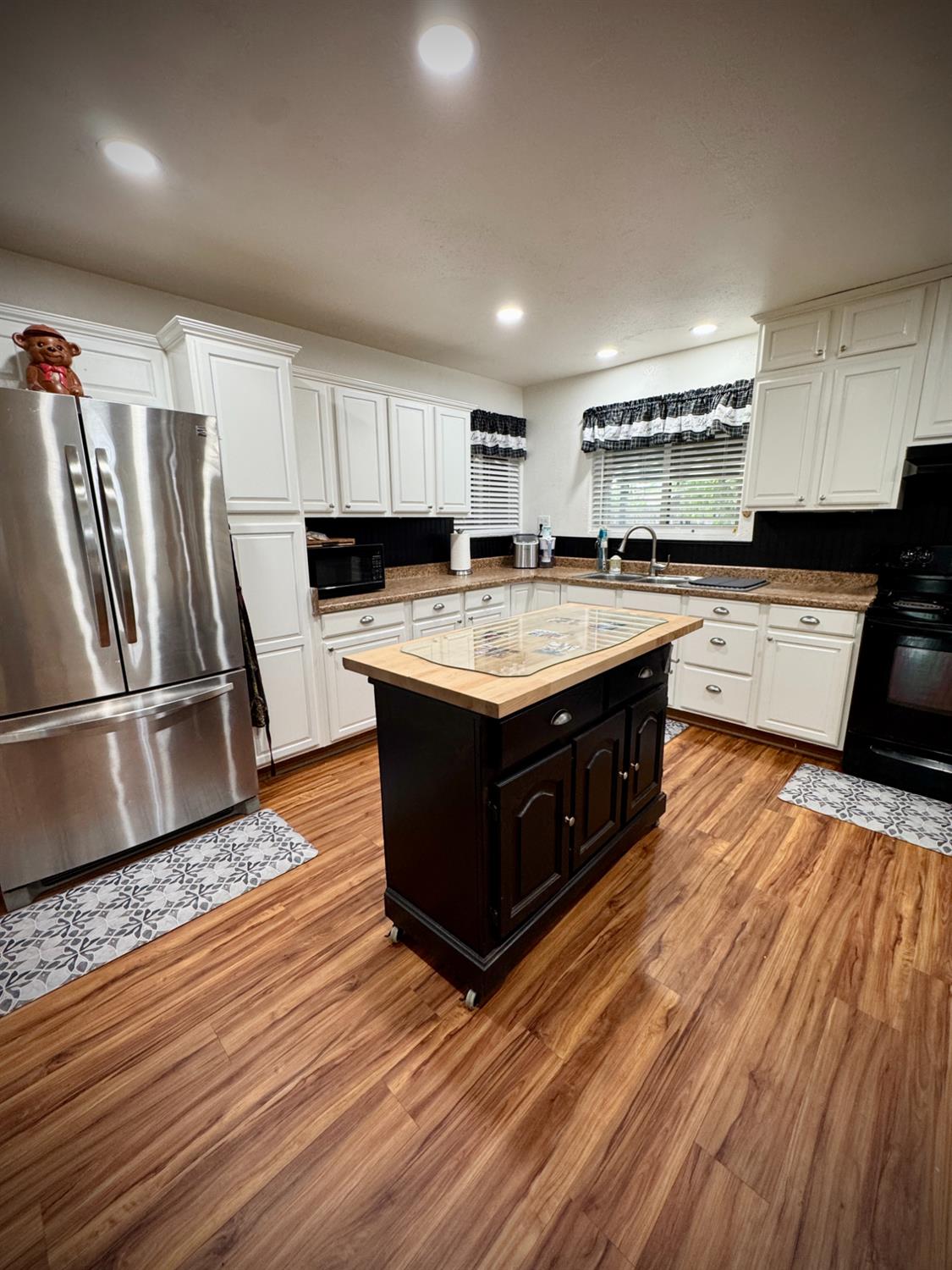 1535 Melrose Ave, Modesto, CA 95350