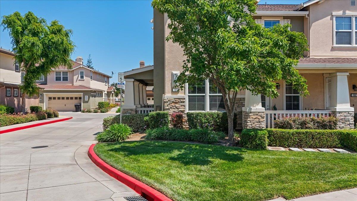 561 Wild Stallion Dr #151, Oakdale, CA 95361